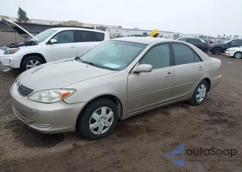 2003 Toyota Camry Le z USA, uszkodzony, nr VIN 4T1BE32K93U178430